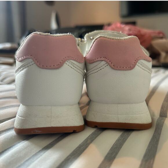 Sincerely Jules White & Pink Sneakers, Toddler Girl 7C (run small) - Picture 5 of 7